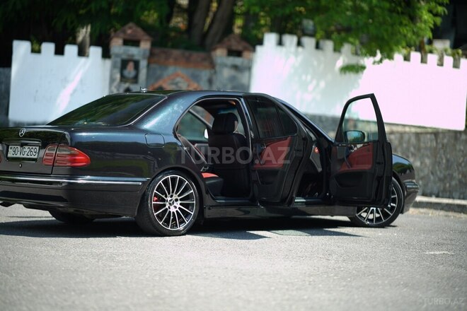 Mercedes E 320 2000, 264,000 km - 3.2 l - Şəki