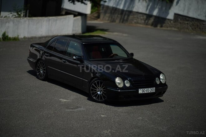 Mercedes E 320 2000, 264,000 km - 3.2 l - Şəki