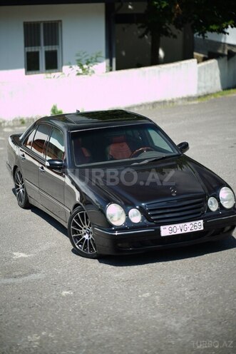 Mercedes E 320 2000, 264,000 km - 3.2 l - Şəki