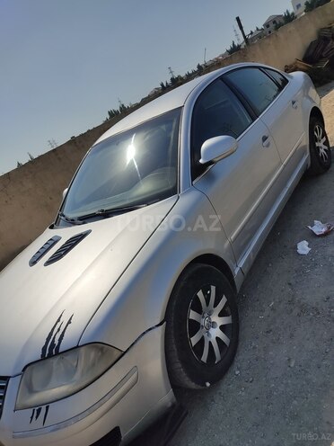 Volkswagen Passat 2004, 257,000 km - 1.8 l - Bakı