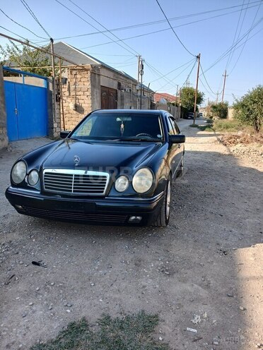 Mercedes E 240 1999, 397,000 km - 2.4 л - Bakı