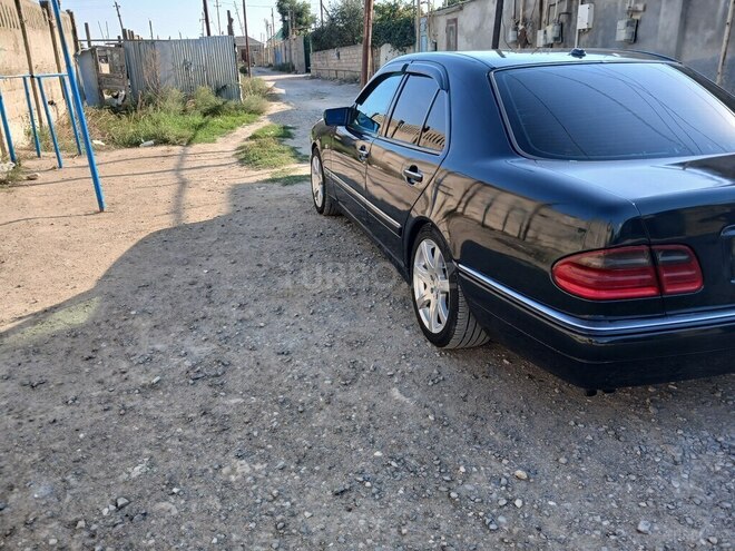 Mercedes E 240 1999, 397,000 km - 2.4 л - Bakı