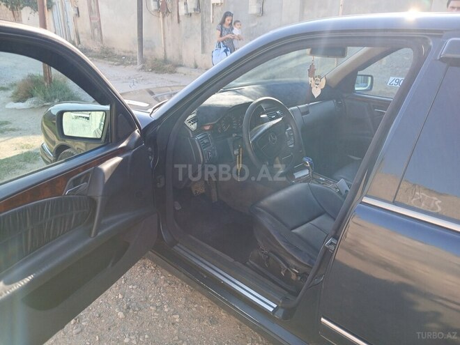 Mercedes E 240 1999, 397,000 km - 2.4 л - Bakı
