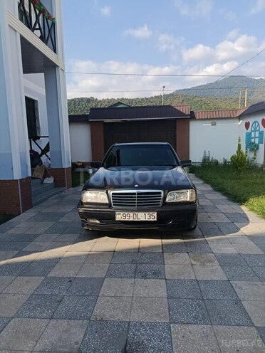 Mercedes C 200 2000, 750,518 km - 2.2 l - Qəbələ