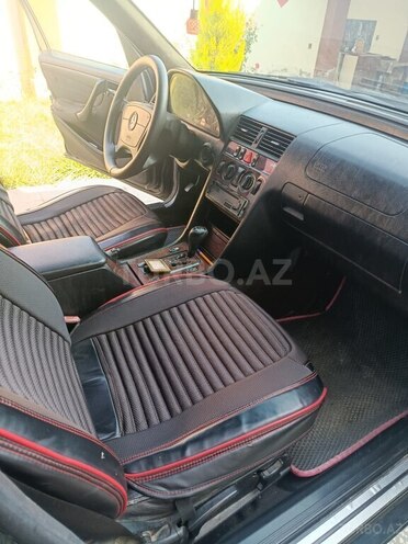 Mercedes C 200 2000, 750,518 km - 2.2 l - Qəbələ