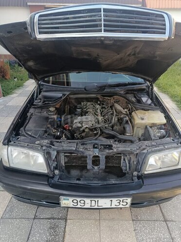 Mercedes C 200 2000, 750,518 km - 2.2 l - Qəbələ