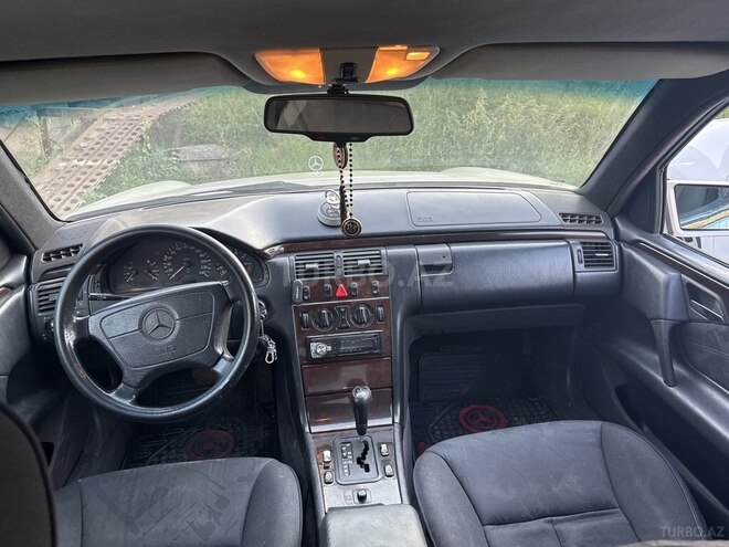 Mercedes E 230 1997, 500,000 km - 2.3 l - Salyan