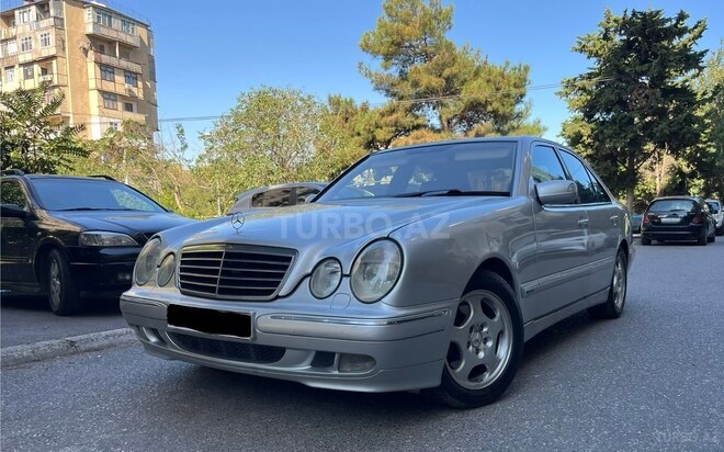 Mercedes E 270 2001, 427,980 km - 2.7 l - Bakı