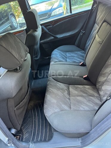 Mercedes E 270 2001, 427,980 km - 2.7 l - Bakı