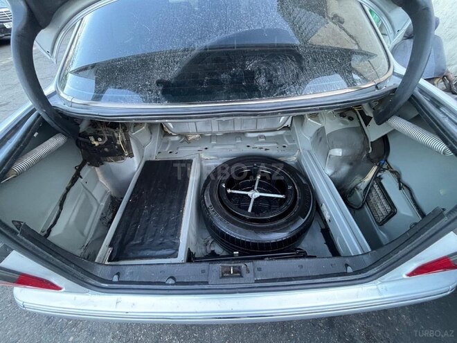 Mercedes E 270 2001, 427,980 km - 2.7 l - Bakı