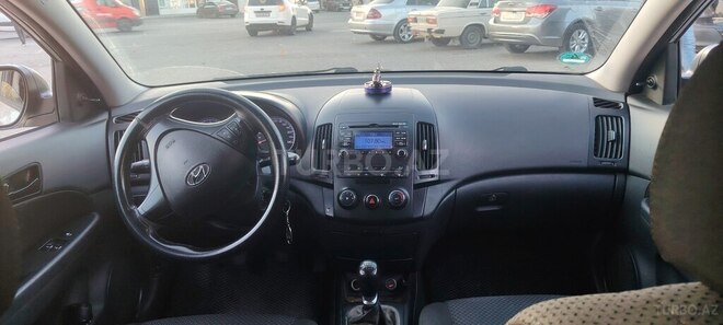 Hyundai i30 2011, 214,018 km - 1.6 л - Şirvan