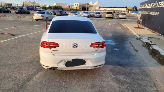 Volkswagen Passat 2018, 175,000 km - 1.8 l - Bakı