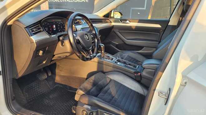 Volkswagen Passat 2018, 175,000 km - 1.8 l - Bakı