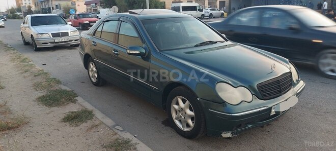 Mercedes C 200 2001, 386,243 km - 2.2 l - Sumqayıt