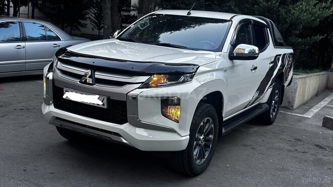 Mitsubishi L200 2023, 62,000 km - 2.4 l - Bakı