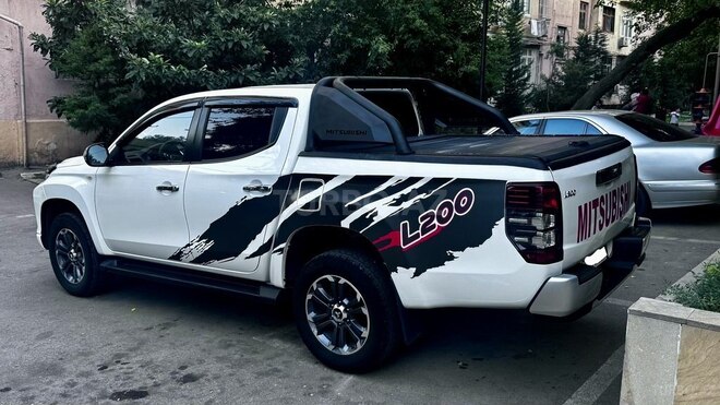 Mitsubishi L200 2023, 62,000 km - 2.4 l - Bakı