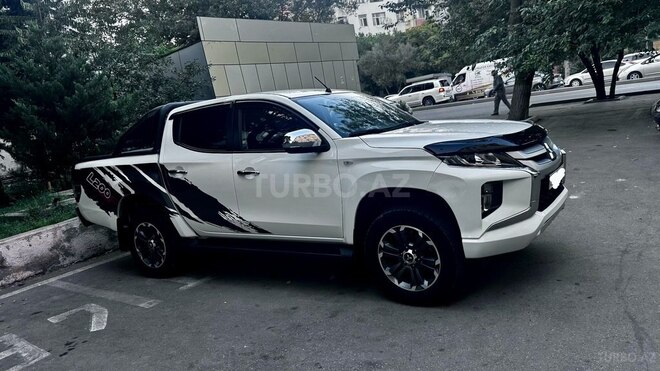 Mitsubishi L200 2023, 62,000 km - 2.4 l - Bakı