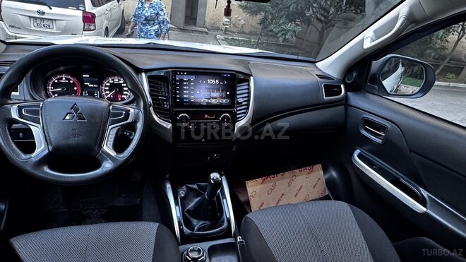 Mitsubishi L200 2023, 62,000 km - 2.4 l - Bakı
