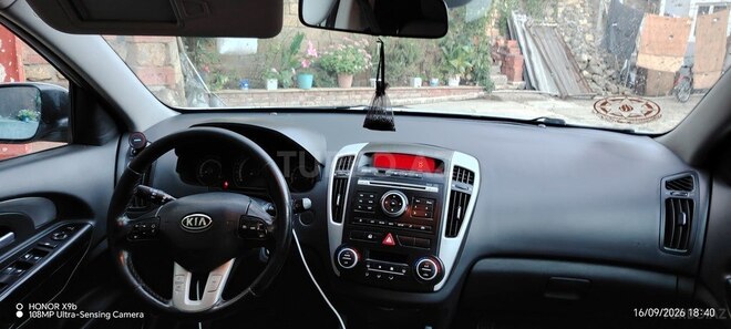 Kia  2009, 300,000 km - 1.6 l - Lerik