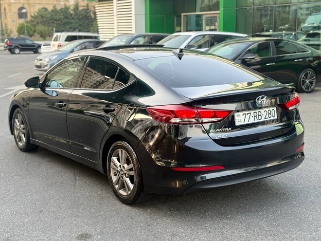 Hyundai Elantra 2017, 289,682 km - 2.0 l - Bakı