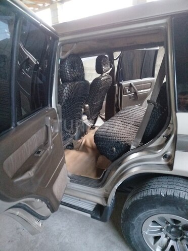 Mitsubishi Pajero 1993, 295,632 km - 2.5 l - Şəki