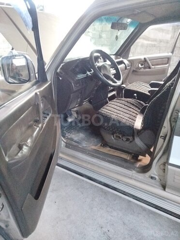 Mitsubishi Pajero 1993, 295,632 km - 2.5 l - Şəki