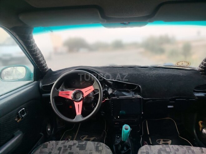 Hyundai Accent 1995, 455,800 km - 1.5 l - Ucar