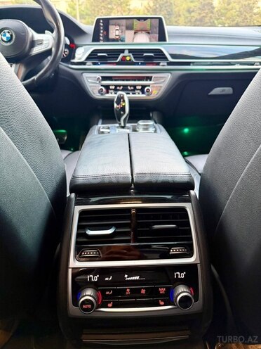 BMW 740 2018, 110,000 km - 2.0 l - Sumqayıt