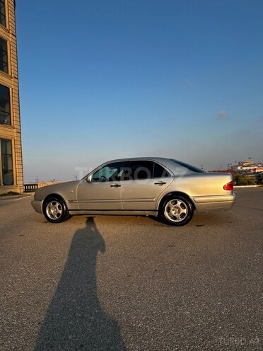 Mercedes E 200 1995, 460,000 km - 2.0 l - Bakı