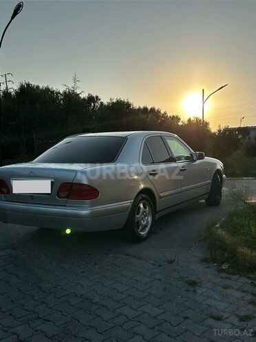 Mercedes E 200 1995, 460,000 km - 2.0 l - Bakı