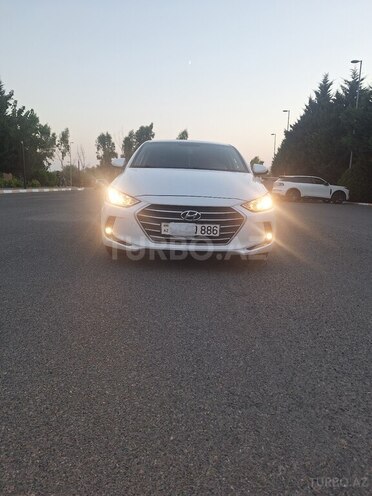 Hyundai Avante 2016, 132,766 km - 1.6 л - İmişli