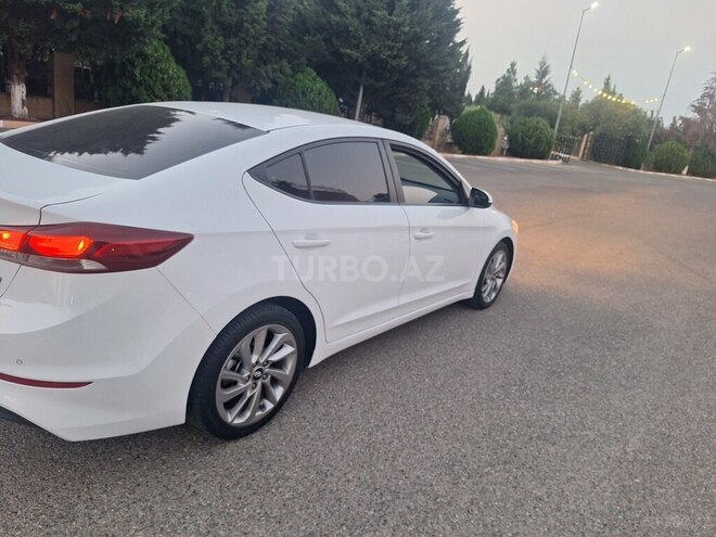Hyundai Avante 2016, 132,766 km - 1.6 л - İmişli