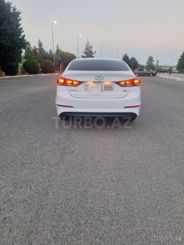 Hyundai Avante 2016, 132,766 km - 1.6 л - İmişli