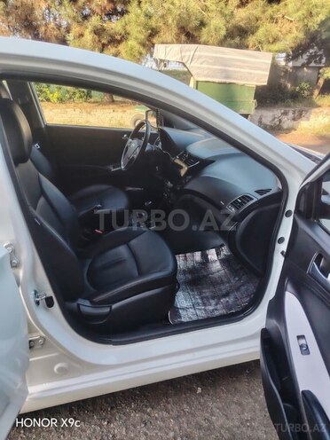 Hyundai Accent 2016, 100,000 km - 1.6 л - Astara