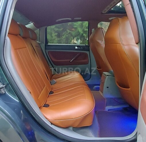 Volkswagen Passat 2003, 247,853 km - 1.8 l - Bakı