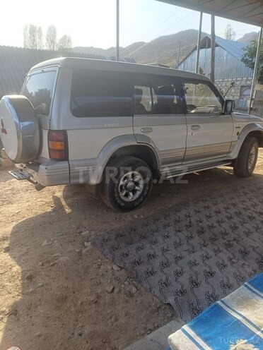 Mitsubishi Pajero 1994, 350,000 km - 2.8 л - Tovuz