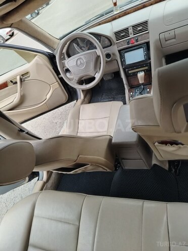 Mercedes C 230 1997, 256,458 km - 2.3 l - Qazax