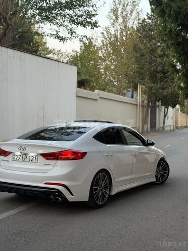 Hyundai Elantra 2018, 122,310 km - 1.6 л - Bakı