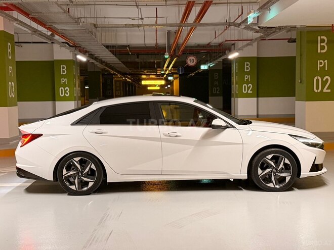 Hyundai Elantra 2023, 60,500 km - 2.0 l - Bakı