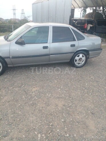Opel Vectra 1995, 45,000 km - 2.0 l - Ağstafa
