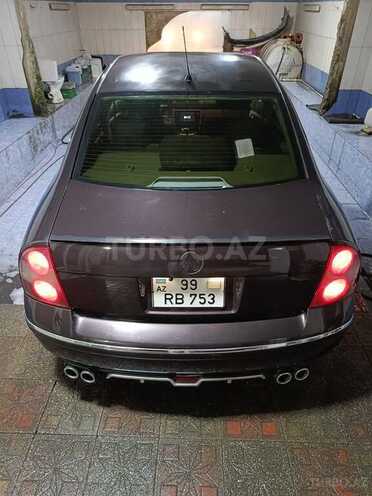Volkswagen Passat 2003, 238,000 km - 1.8 l - Bakı