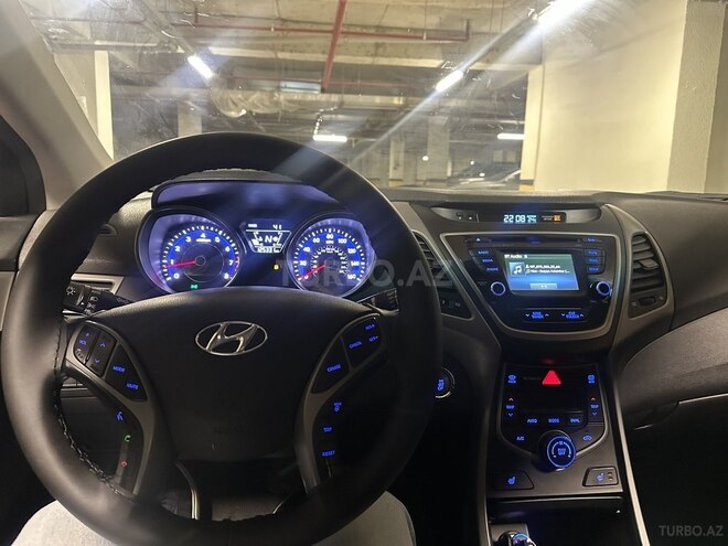 Hyundai Elantra 2015, 201,168 km - 1.8 l - Bakı