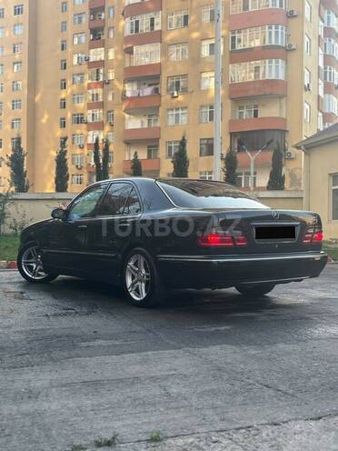Mercedes E 240 2000, 356,000 km - 2.4 l - Bakı