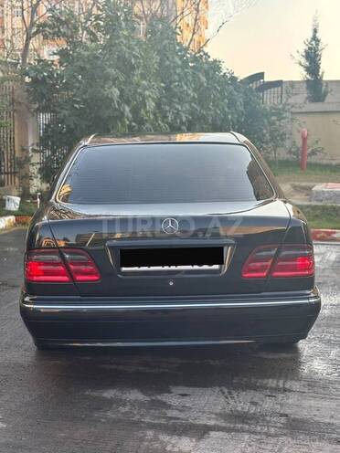 Mercedes E 240 2000, 356,000 km - 2.4 l - Bakı