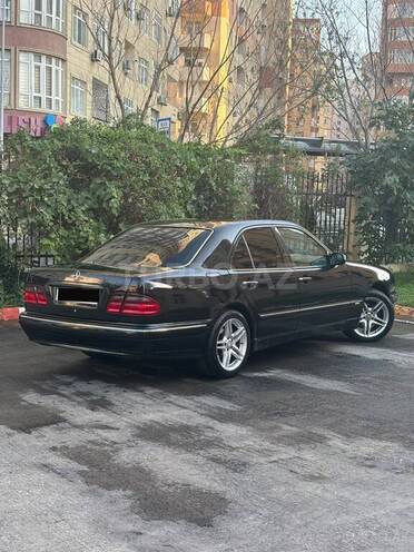 Mercedes E 240 2000, 356,000 km - 2.4 l - Bakı