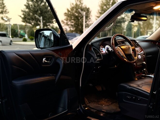 Infiniti QX80 2017, 193,000 km - 5.6 l - Gəncə