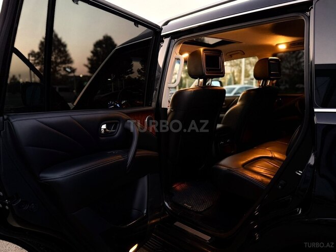 Infiniti QX80 2017, 193,000 km - 5.6 l - Gəncə