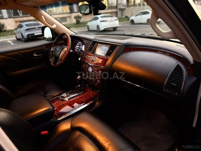 Infiniti QX80 2017, 193,000 km - 5.6 l - Gəncə