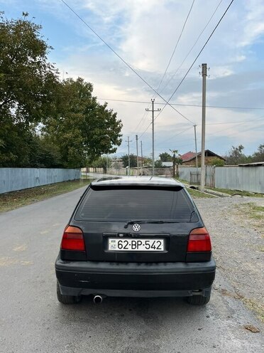 Volkswagen Golf 1992, 250,000 km - 2.0 l - Zaqatala