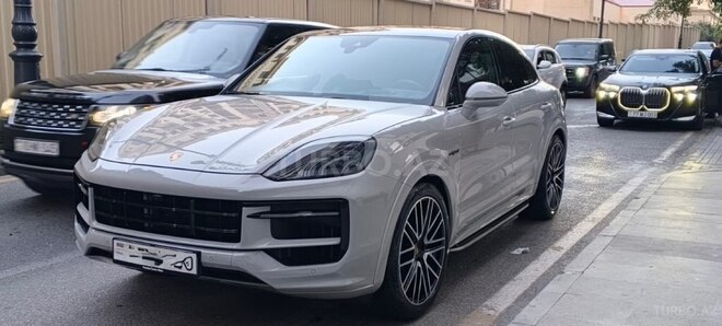 Porsche Cayenne E-hybrid Coupe 2023, 31,407 km - 3.0 l - Bakı